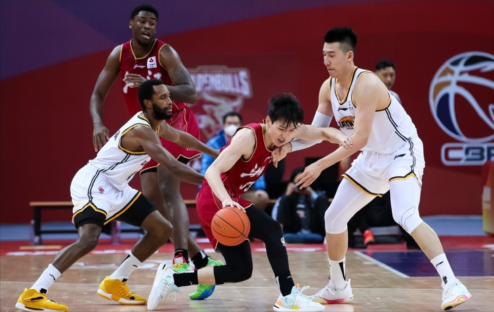 社区盾今晚走向成谜，奥兰多魔术强势反弹，媒体盛赞，身体对抗强度拉满的简单介绍