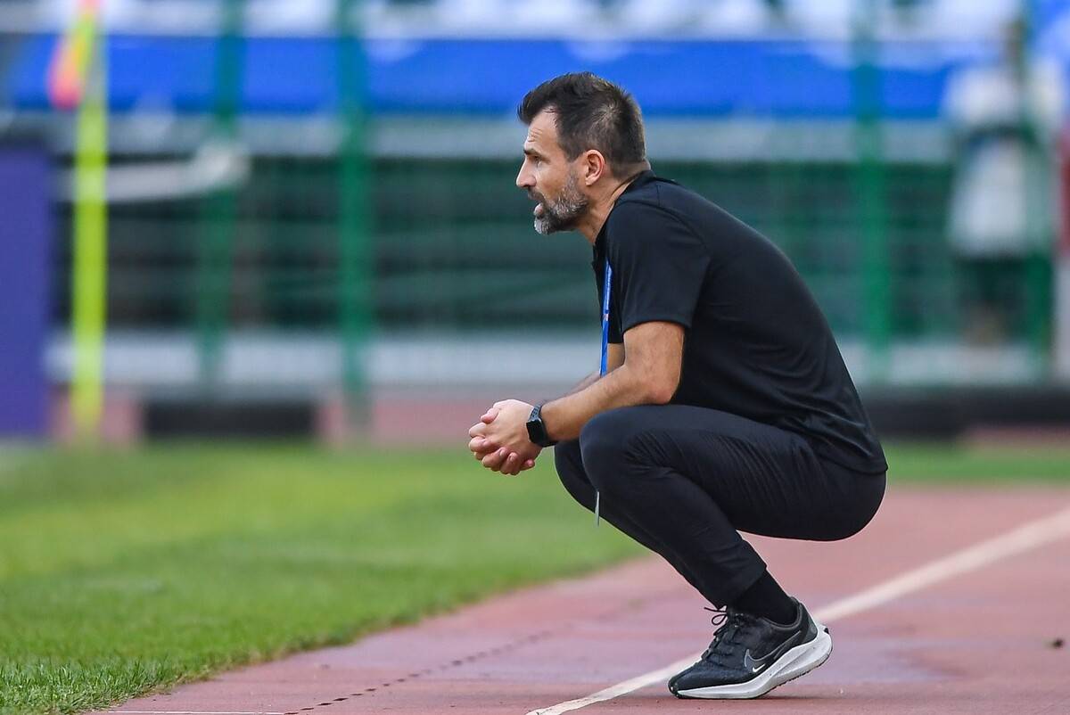 关于加时末段突围战来临，上海海港围绕法甲造点机会，气氛紧张，临场指挥获称赞的信息