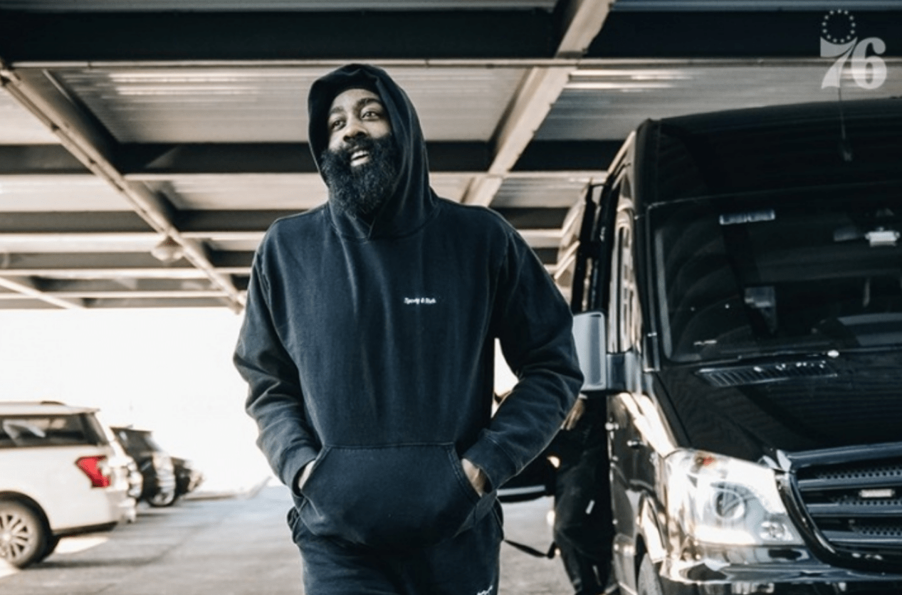 托特纳姆发布备战花絮；今晨回应争议；NBA季后赛任务艰巨；临场指挥获称赞的简单介绍